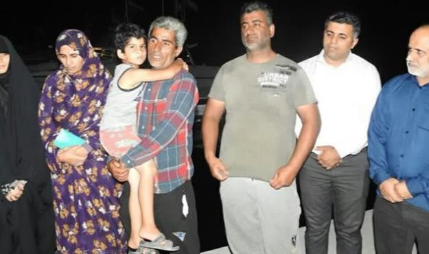 نجات صیادان مفقود شده توسط رزمندگان نیروی دریایی سپاه با رصد پهپادی