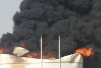 آتش‌سوزی مهیب مخازن قیر در غرب بندرعباس+فیلم