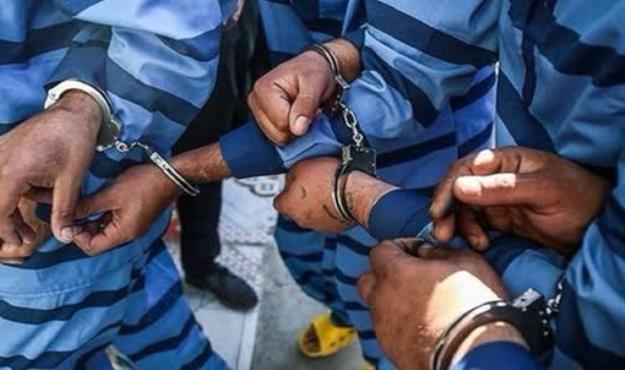 باند 5نفره سارقان موبايل قاپ در بندرعباس دستگیر شدند