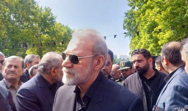 تصویری از علی لاریجانی در مراسم تشییع امیرعبداللهیان