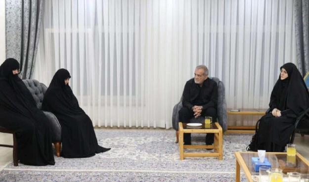 دیدار پزشکیان با خانواده شهید رئیسی