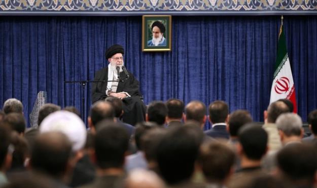 اساس مشکل منطقه ناشی از حضور آمریکا و بعضی از کشورهای اروپایی است