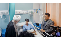 عیادت نماینده ولی‌فقیه از مصدومان حادثه بندر شهید رجایی