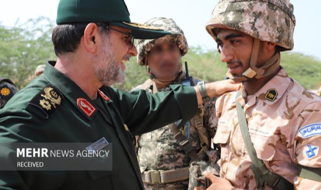 سفر فرمانده نیروی دریایی سپاه به جزایر نازعات