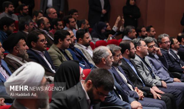 رونمایی از تازه‌ترین تابلوی نقاشی حسن روح‌الامین