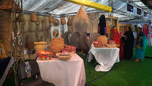 برپایی نمایشگاه صنایع‌دستی هرمزگان همزمان با سفر رئیس‌جمهور