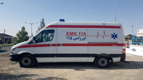 اورژانس میناب مادر باردار را از سیلاب روستای تلنگ نجات داد