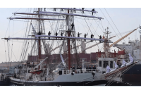 پهلوگیری ناوگروه صلح و دوستی پاکستان در بندرعباس