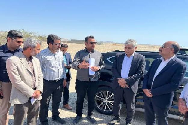 بازدید از پروژه های عمرانی و بررسی طرح های توسعه منطقه شرق استان هرمزگان