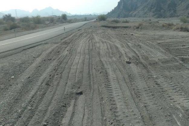 اجرای عملیات شانه‌سازی محور روستایی «لور – بنهکان» در شهرستان میناب(هرمزگان)