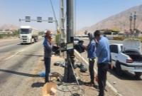 نصب برج نوری در محدوده پلیسراه گهکم در محور حاجیآباد – بندرعباس(هرمزگان) با هدف افزایش ایمنی تردد در ساعات شب