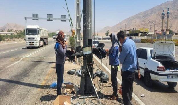 نصب برج نوری در محدوده پلیس‌راه گهکم در محور حاجی‌آباد – بندرعباس(هرمزگان) با هدف افزایش ایمنی تردد در ساعات شب