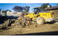 آغاز عملیات آواربرداری واحدهای تخریبشده از سیل در سیریک