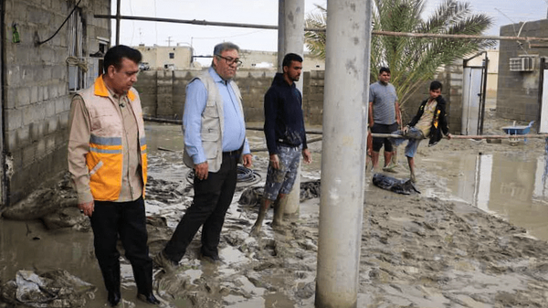 ورود اولین مسئول کشوری به مناطق سیل زده شرق هرمزگان