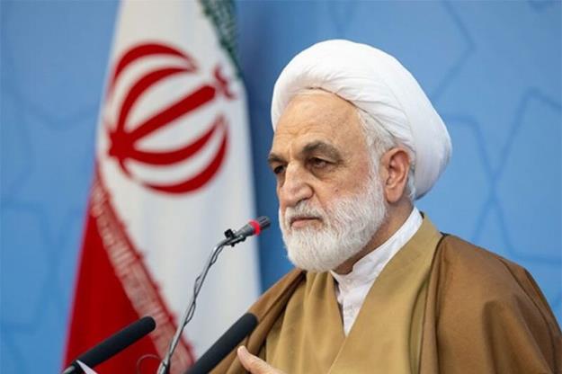 متاسفانه عده‌ای هنوز از گذشته عبرت نگرفته‌ و توصیه به مذاکره می‌کنند