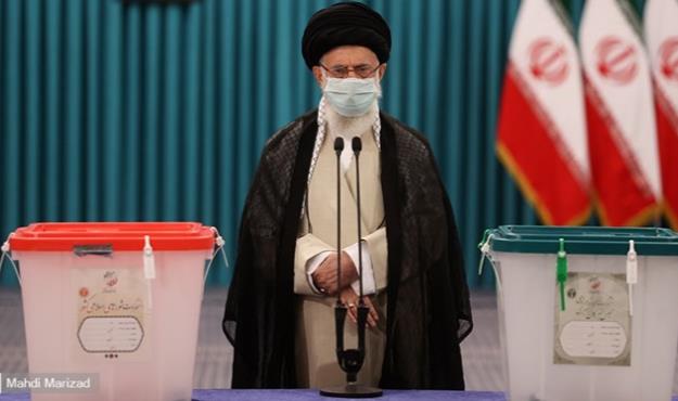 رهبر انقلاب: رأی مردم سرنوشت آینده کشور را رقم می‌زند/ ملت ایران از انتخابات امروز خیر خواهند دید