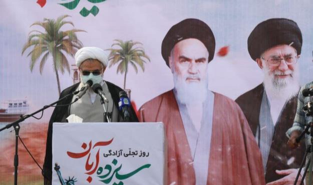 امروز حقیقیترین روز مبارزه با استکبار است/ ملت ایران پیشتاز درهم کوبیدن نظامات تکقطبی و دو قطبی در دنیا است