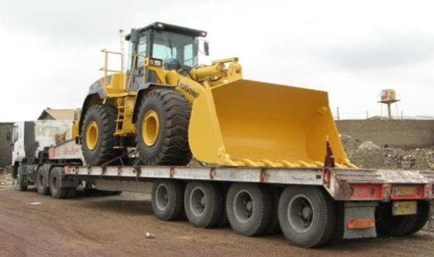 نیروی دریایی سپاه در خط مقدم امدادرسانی به زلزله‌زدگان هرمزگان