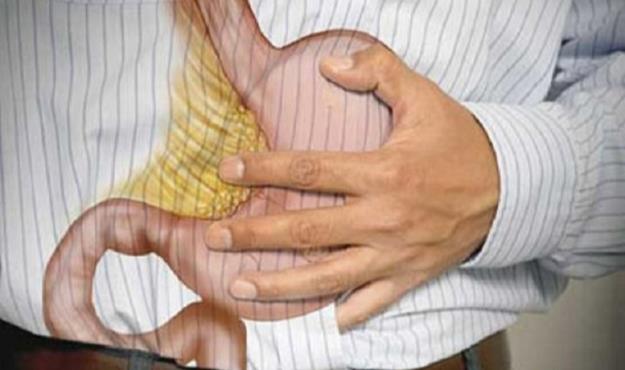 افراد دچار باکتری التهاب معده چه علائمی دارند؟