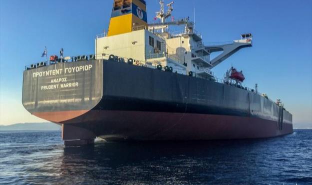 جزییاتی دقیق از دو کشتی توقیفی یونانی/ برآورد توقیف 1.8 میلیون بشکه+عکس