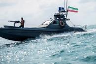 جدیدترین مواجهه قایق‌های سپاه با آمریکایی‌ها در خلیج فارس