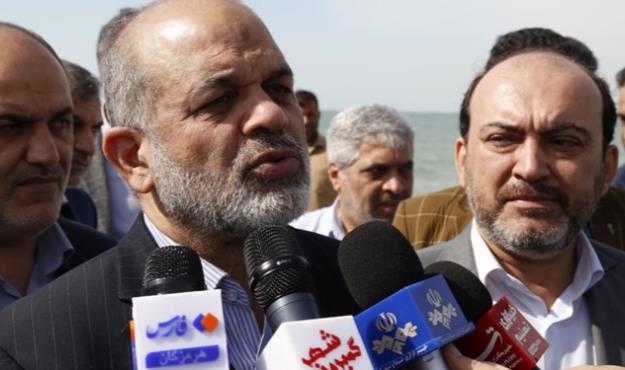 بازدید وزیر کشور از اسکله نخل ناخدا / هدف گذاری شهر جدید مدرن ساحلی در مجاور بندرعباس+عکس