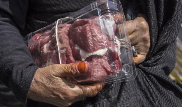 توزیع افزون بر 1700 بسته گوشت قربانی بین نیازمندان هرمزگانی